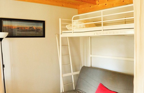 Montclar Station Balnéaire | Gites in Provence in the heart of the pine forest, 10 minutes from Lake Serre Ponçon!