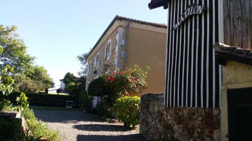 Buanes Appartement | Gites Matilon, 5 min Eugénie les bains