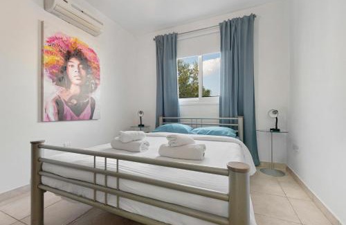 Lykabittos Appartement | Glabur Stays - The Cozy Atelier - Nicosia City, Free Parking & Wifi, Welcomes You!