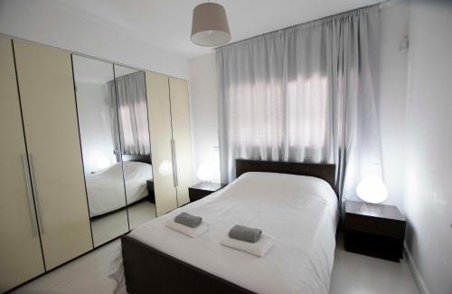 Lykabittos Appartement | Glabur Stays - The Fabulous 2 BDR - Nicosia City, Free Parking & Wifi, Welcomes You!