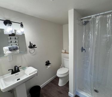 East Glacier Park Village Cabine | Glacier Alpine Lodges