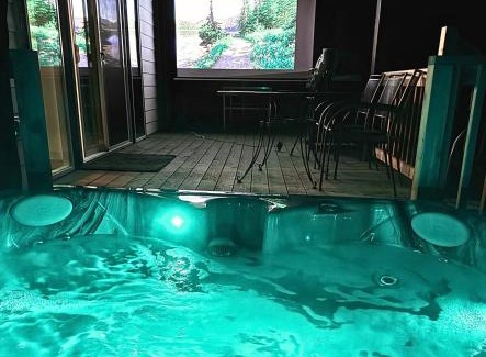 Ashford Maison | Glacier Run, Hot Tub, Sauna,Movie Theater, WiFi, EV