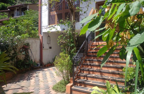 Kandy Maison | Gladsome Homestay 15 minutes to walk to Kand lake , Peak view , Budda Temple