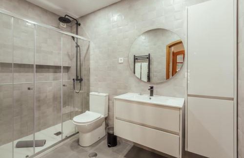 Carvoeira Appartement | Glam 2 bedroom In Massamá