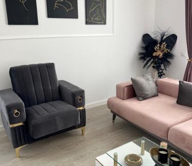 Craiova Appartement | GlamArt Apartment