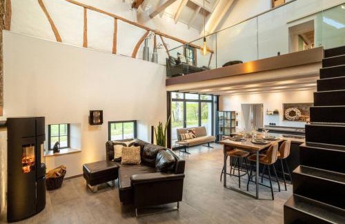 Kronenburg Maison | Glamorous Cottage Chimney Sauna