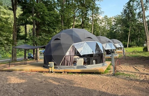 Gilboa Cabine | Glamp Under Stars in the Heart of the Catskills