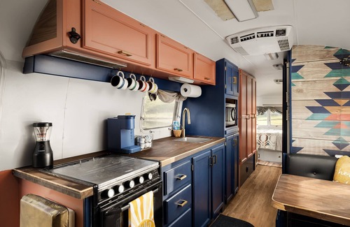 New Market Maison | Glamping adventure at the base of the Blue Ridge. Pet friendly, close to it all.
