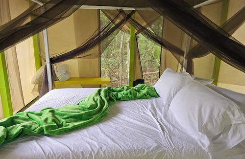 Seneca Falls Autre | Glamping at Meadeville Farm