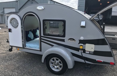 Wetmore Maison | Glamping dans une remorque en forme de larme