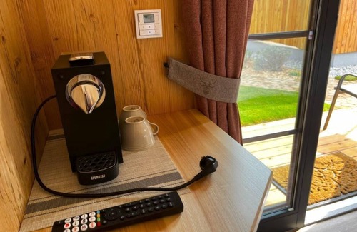 Sankt Georgen am Reith Appartement | Glamping in the sleeping hut with box-spring bed