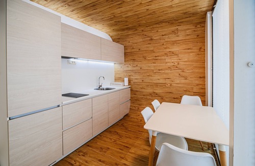 Crnomelj Maison | Glamping Malerič - Natural Pool & Wellness access