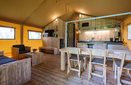 Beerze Cabine | Glamping on the river side