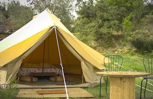 Tremp Location De VR | Glamping tent in nature, Congost de Montrebei