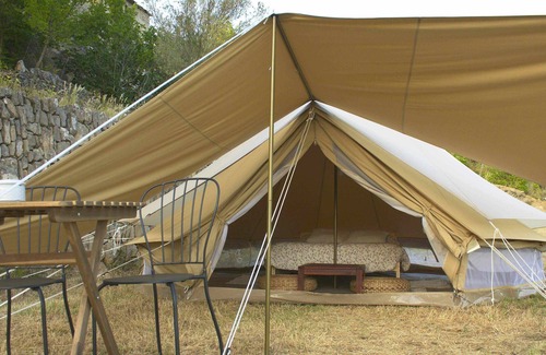 Tremp Location De VR | Glamping tent in nature, Congost de Montrebei