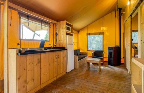 Signy-lAbbaye Appartement | Glamping Tent in the Ardennes
