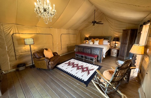 Dover Station Balnéaire | Little Fawn Tent - The Meadows Tent Camp sur 400 acres de refuge boisé