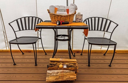 Eastsound Location De VR | Glamping Tent with Partial Ocean Views - 1 min walk to beach!