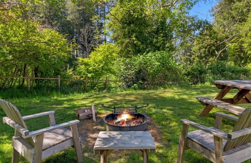Eastsound Location De VR | Glamping Tent with Partial Ocean Views - 1 min walk to beach!