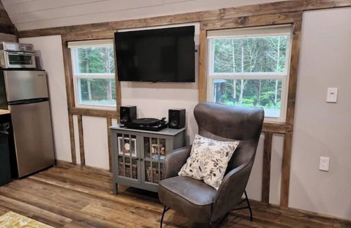 Silver Point Cabine | Glamping Tiny Home near Center Hill Lake