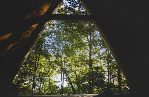 Kipling Location De VR | Glamplyfe Nature Experience: A-Frames in the Hills F3