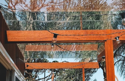 Pantano do Sul Maison | High Standard Glass House - Hosting with Purpose