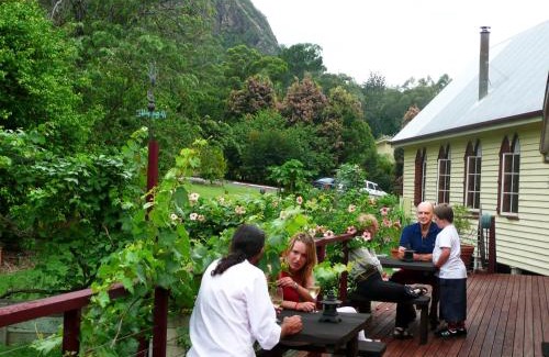 Glass House Mountains Cabine | Glass House Mountains Ecolodge
