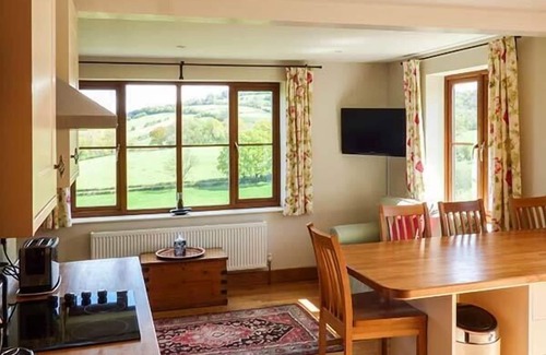 Coed-Y-Paen Cottage | Glebe Farm Cottage, LLANDEGVETH