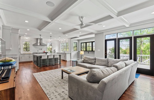 Arlington Maison | Glebe Getaway House