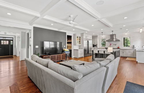 Arlington Maison | Glebe Getaway House