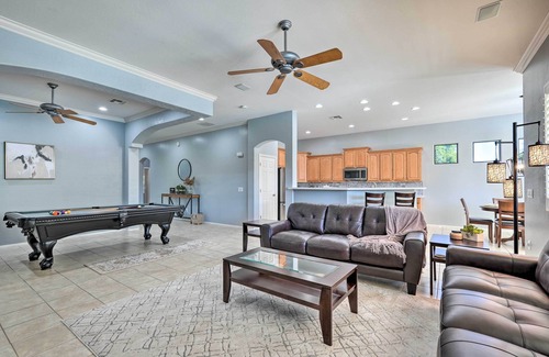 Rovey Farm Estates Maison | Glendale Getaway w/ Outdoor Pool + Gas Grill!