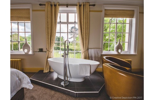 Cheltenham Maison | Glenfall House and in house caterer for Cheltenham races