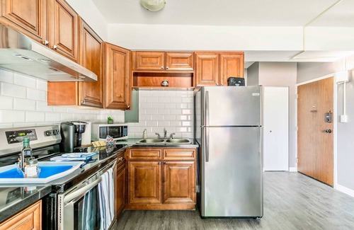 Hamilton Appartement | Glenview West Apartment w Patio - Near Downtown!
