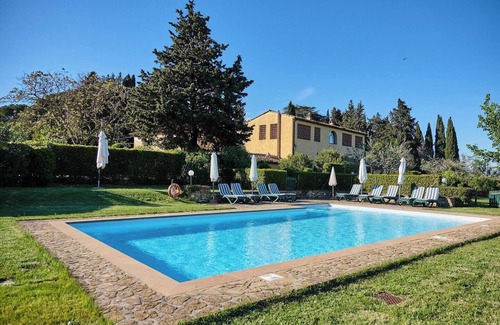 Tavarnelle Val di Pesa Appartement | Glicini 1, holiday home with pool 30' from Florence