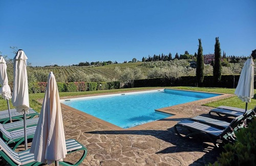 Tavarnelle Val di Pesa Appartement | Glicini 1, holiday home with pool 30' from Florence