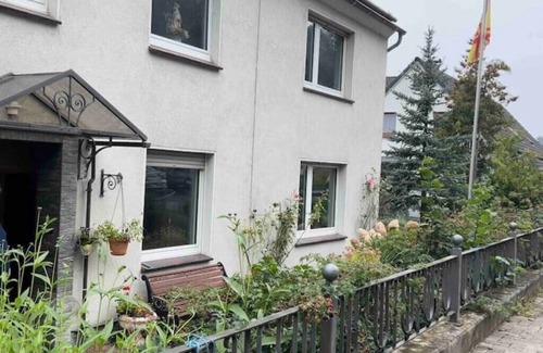 Marsberg Appartement | Glindeblick Sauerland Naturnahe Fewo mit Balkon