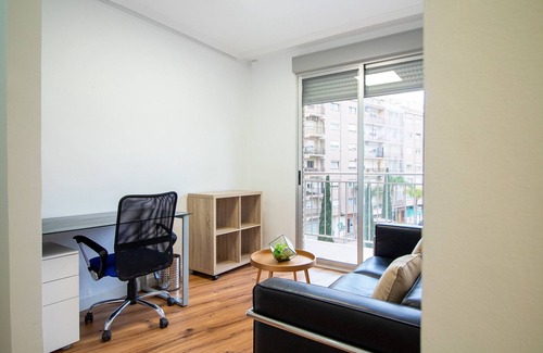 Port de Sagunt Appartement | Global Properties: Centrally located 4-bedroom property