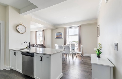 Smiths Falls Appartement | Simply Comfort. Rideau 2Br Signature Apartments. Free Parking