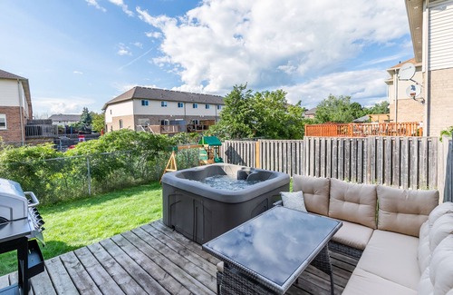 Stoney Creek Appartement | GLOBALSTAY. Luxury 3BR Townhomes with HOT TUB, Gym, BBQ