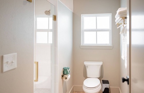 Brazos Hôtel | Gloria Inn Unit 5 -5 minutes from Baylor and 2 Blocks to Magnolia