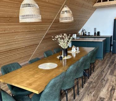 Calatele Chalet De Ski | Gloria’s Cabin - A frame cabin