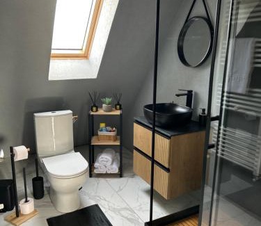 Calatele Chalet De Ski | Gloria’s Cabin - A frame cabin
