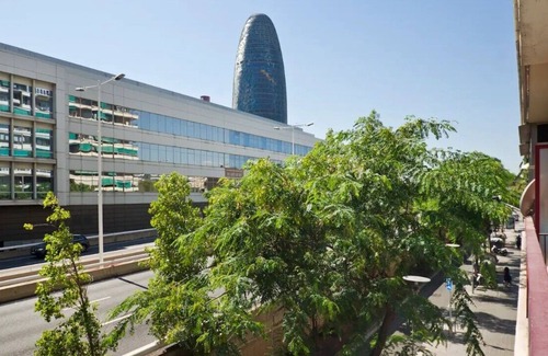 El Clot Appartement | Glorias Flat: Sagrada Familia 15 min Beach 20 min