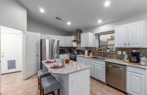 Canyon Trails Maison | Good Times in Goodyear~ Stadiums So Close too~Heated Pool!