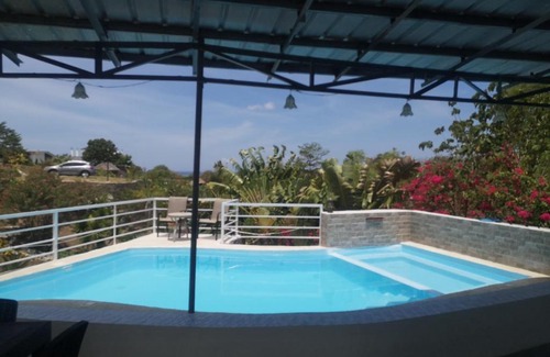 Calatagan Maison | Glory's Garden
