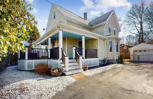 Gloucester Maison | Gloucester Coastal Gem