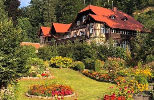 Mieroszow Maison | Gościniec Kowalova