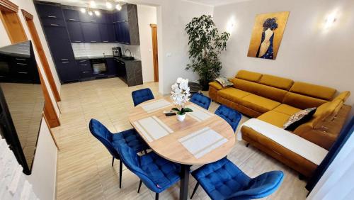 Znin Hôtel | Gościniec Krys