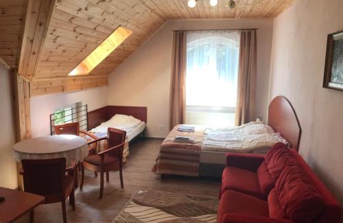Orzysz Lit Et Petit-Déjeuner | Gościniec Twoje Mazury nad jeziorem Śniardwy tuż obok plaży