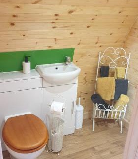Glanlough Autre | Goats Path Farm and Pod Park